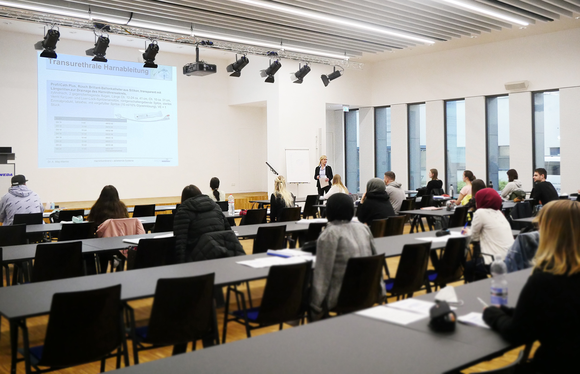 Corona-Maßnahmen: NOWEDA unterstützt PTA-Schule in Essen