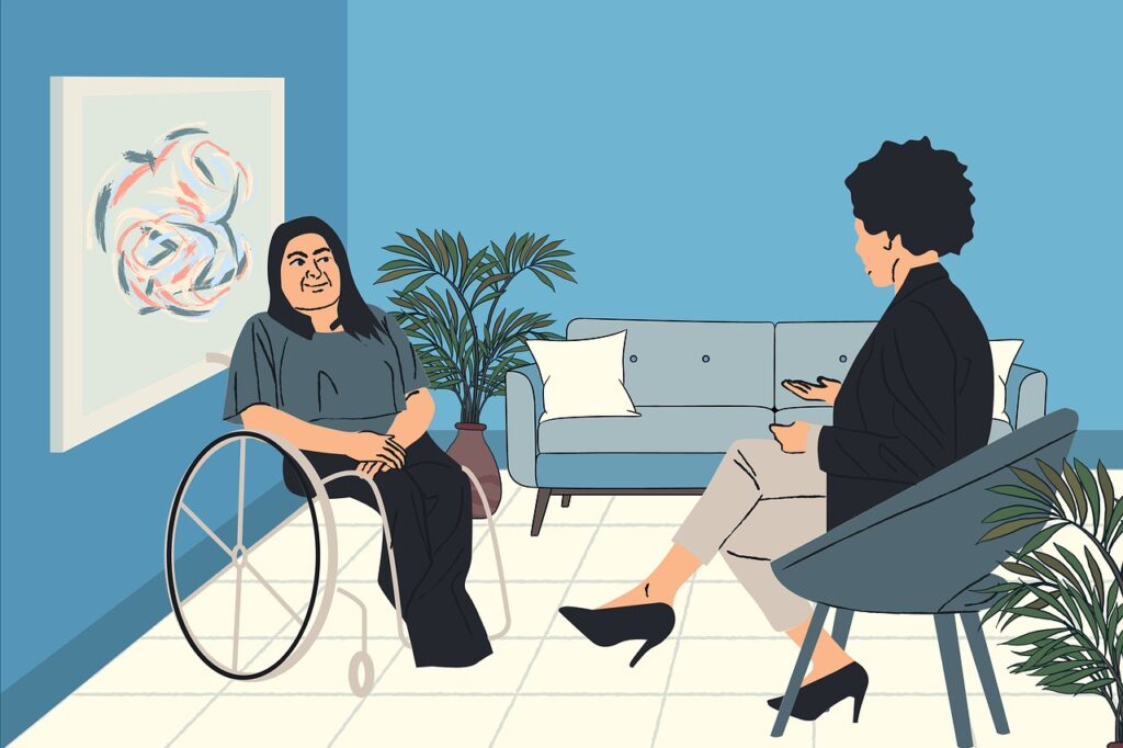Illustration eines Beratungsgesprächs in einer hellen Praxis oder einem Therapieraum. Links sitzt eine Frau mit dunklen Haaren in einem Rollstuhl und lächelt ihrer Gesprächspartnerin zu. Rechts sitzt eine Person in einem Sessel, leicht von hinten dargestellt, und gestikuliert während des Gesprächs. Im Hintergrund befinden sich ein Sofa mit Kissen, mehrere Zimmerpflanzen und ein abstraktes Wandbild. Die freundliche Gestaltung vermittelt eine offene, barrierefreie und wertschätzende Gesprächsatmosphäre.